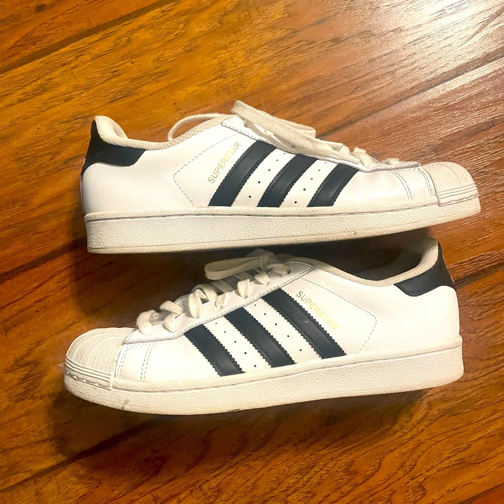 Adidas Shell Toe tennis